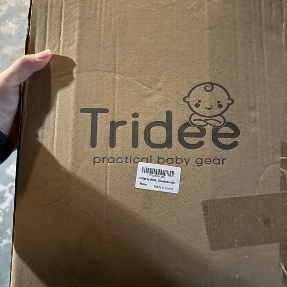 Baby Delight Alpine Deluxe Portable Bouncer - Charcoal - Picture 3 of 4